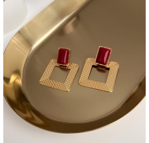 Обеци с квадратна висулка