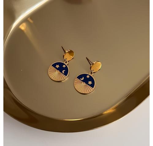 Обеци ден и нощ