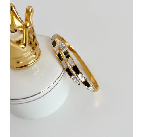 Гривна тип змия